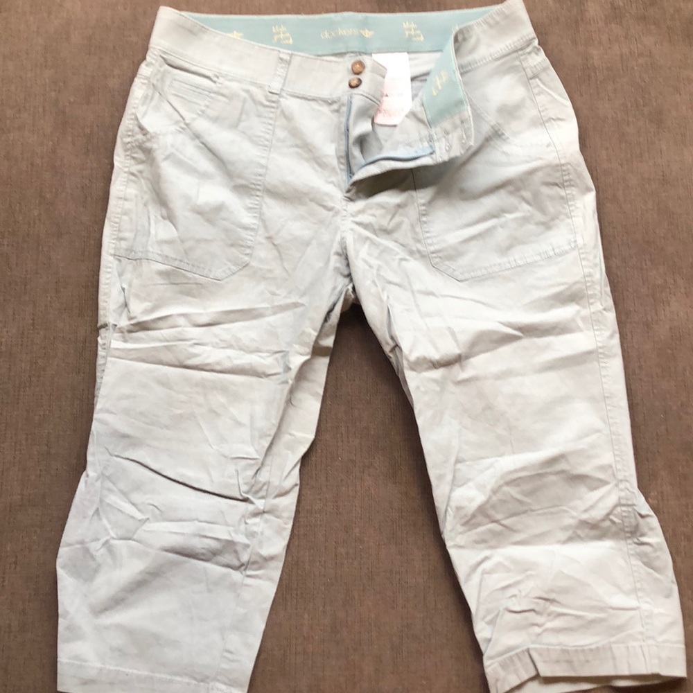 Dockers capris